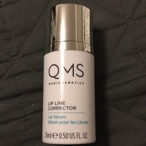 QMS Medicosmetics Lip Line Corrector